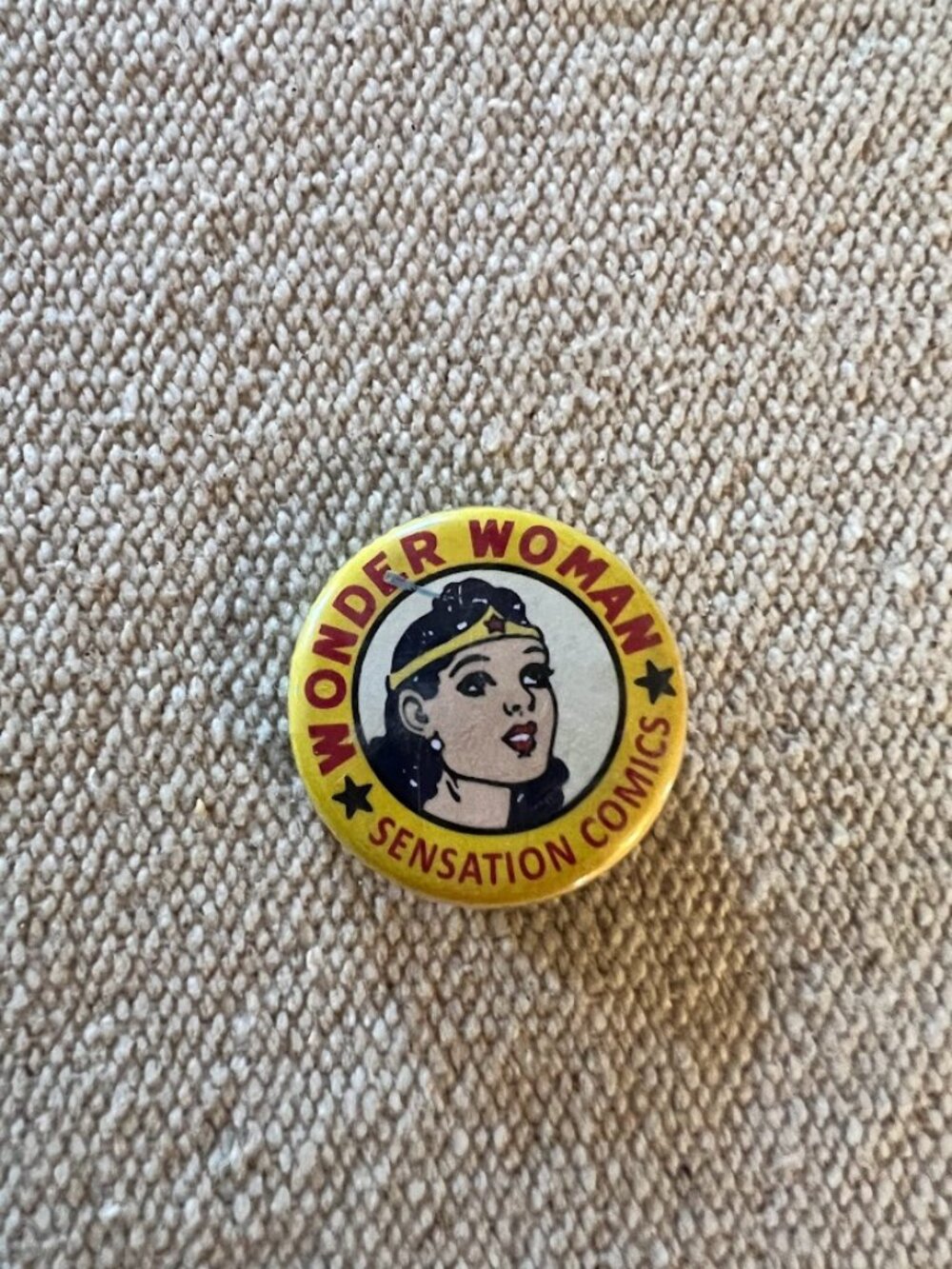 WONDER WOMAN SENSATION COMICS PIN-BACK BUTTON NM 1 INCH REPRO DC COMICS